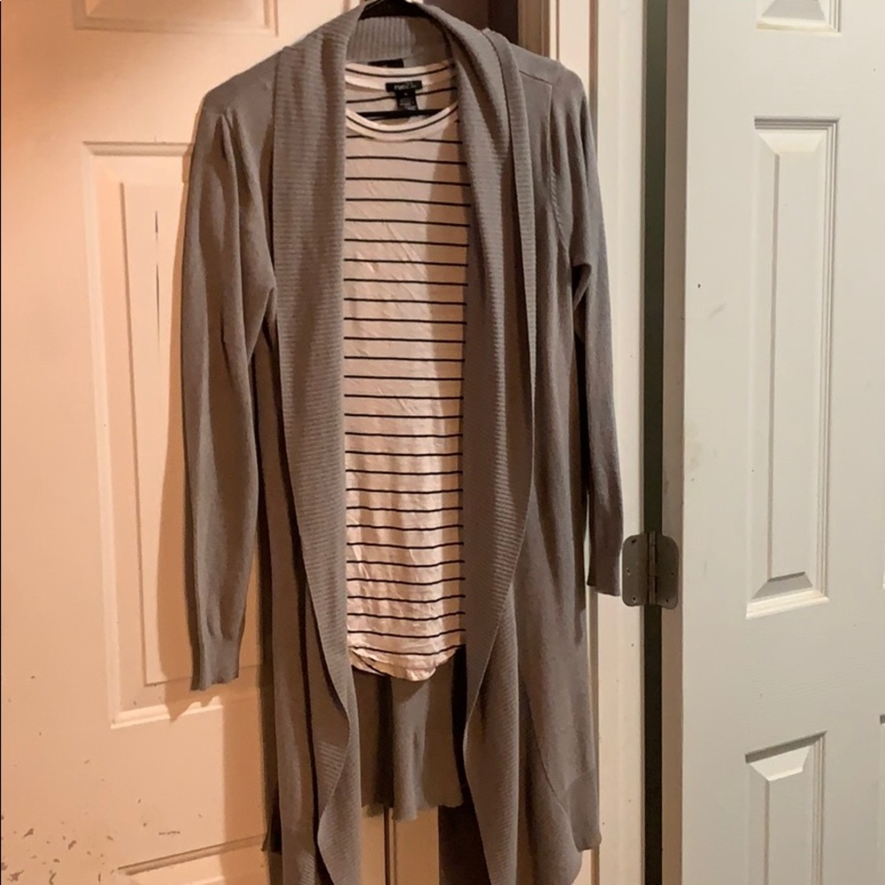 Long cardigan and shirt